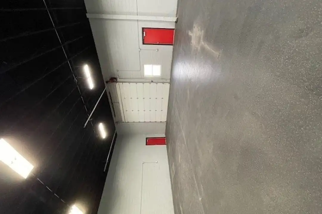 625 E 52nd St #COMMERCIAL - More