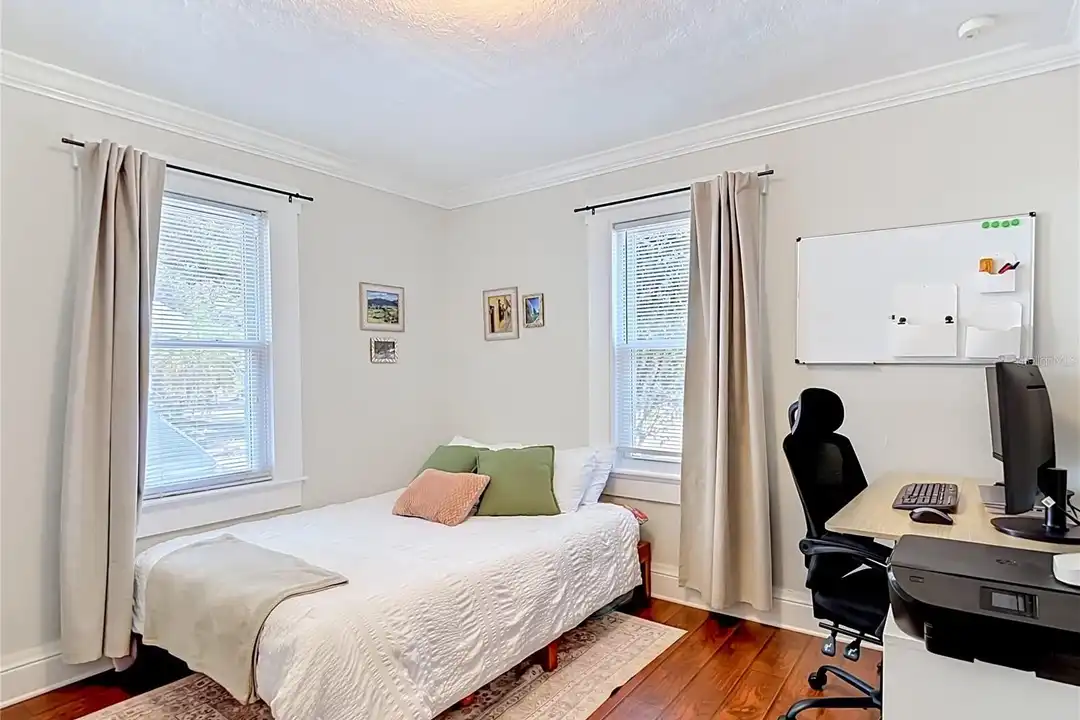 115 E Lambright St - More