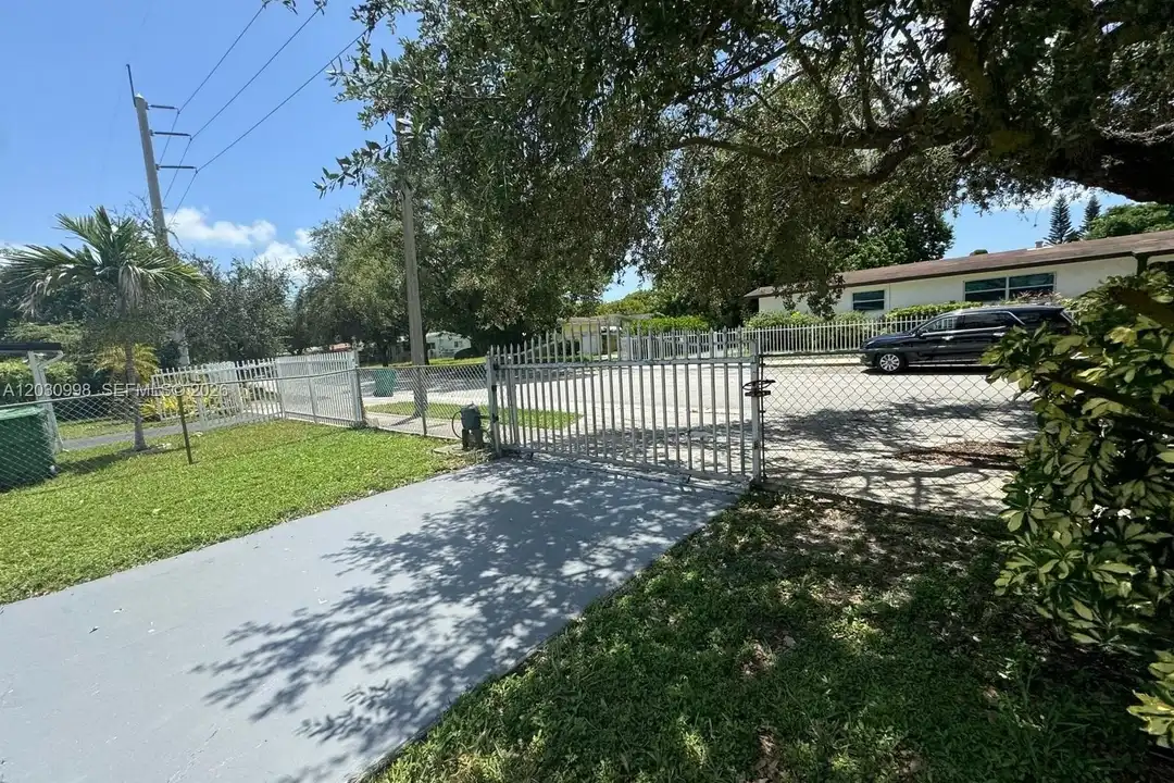 5801 NW 11th Ave #A - View 3