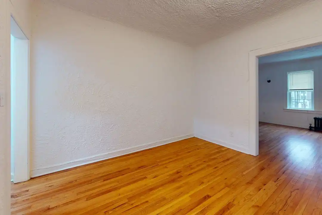 2666 N Moreland Blvd – pohled 4