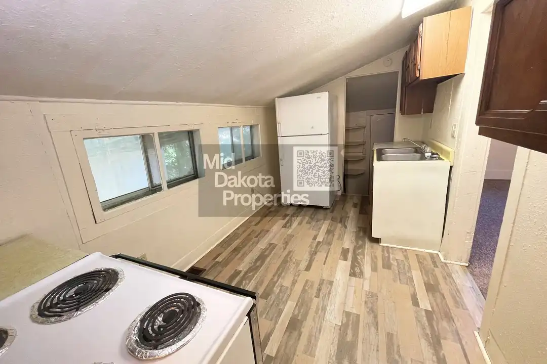 716 W Ash Ave - View 5