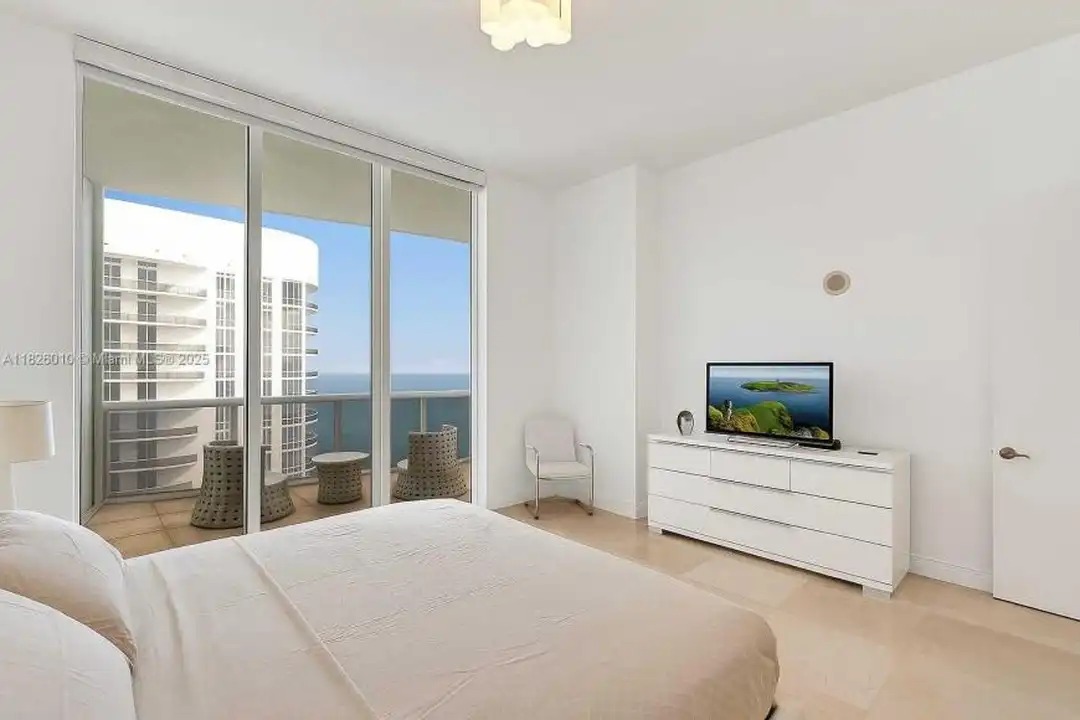 15811 Collins Ave - More