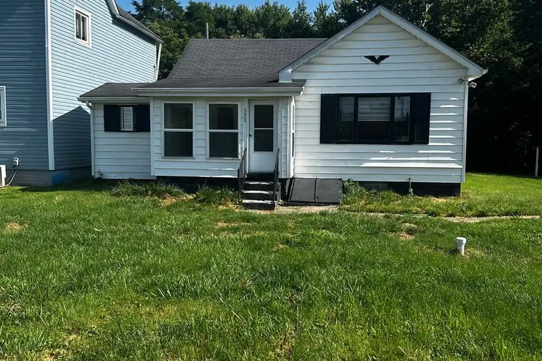 393 Jackson St – photo 1 of 9