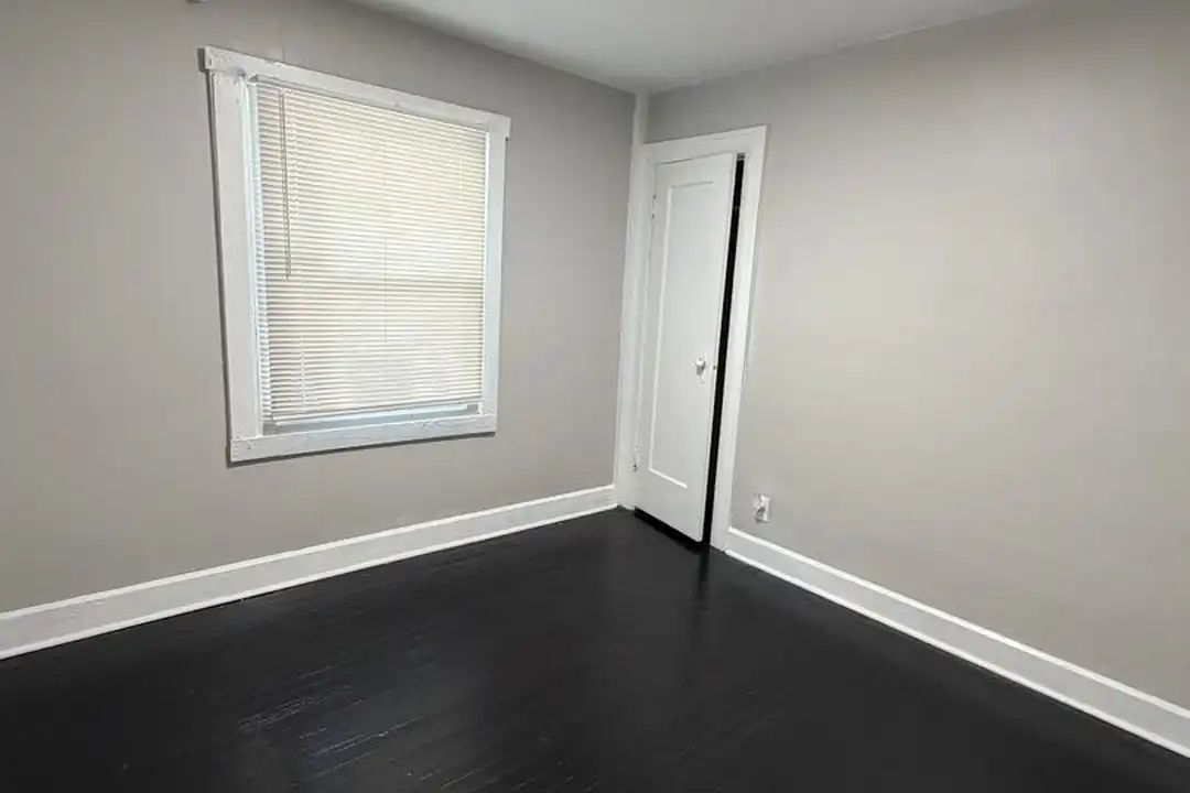1028 N Olney St unit 1030 N Olney St – pohled 2