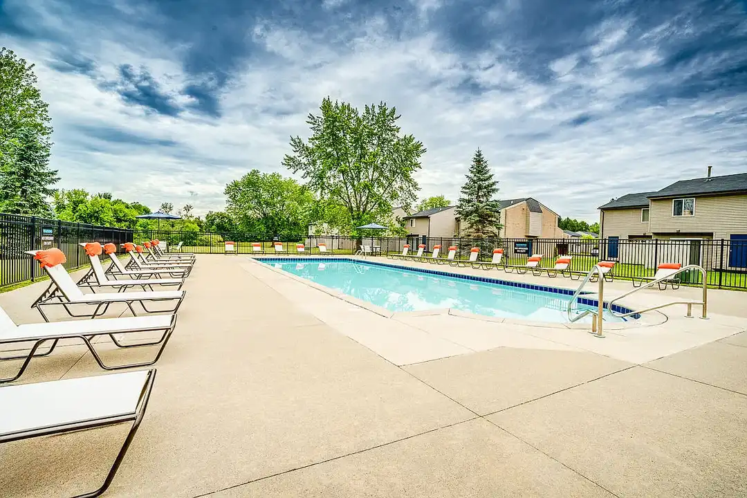 Rochester Villas 1070 Villa Park Dr Troy MI Rent