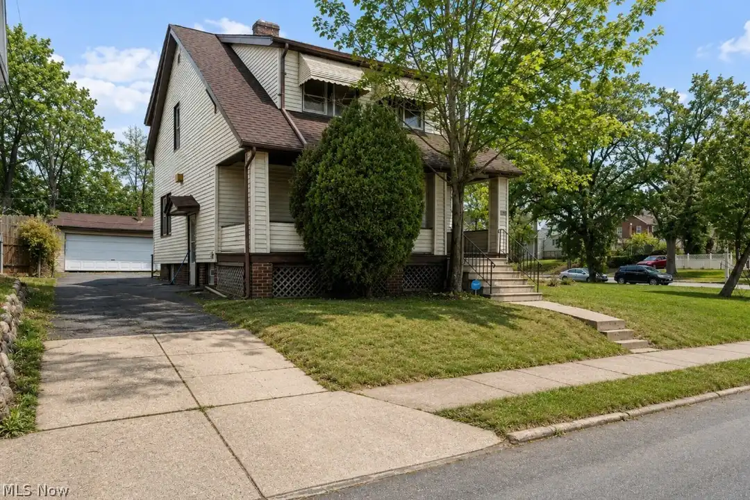 4367 E 139th St – photo 1