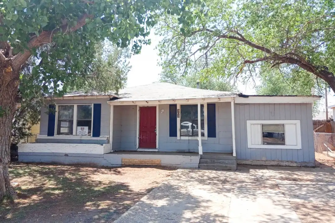 303 39th St - View 2