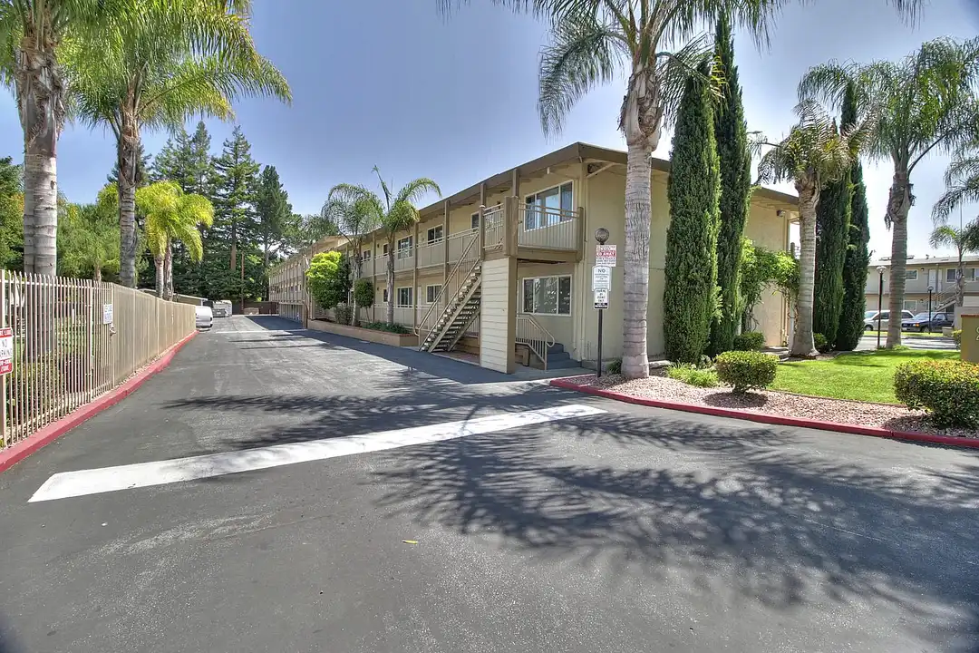 The Arbors at Mountain View Apartments - View 3