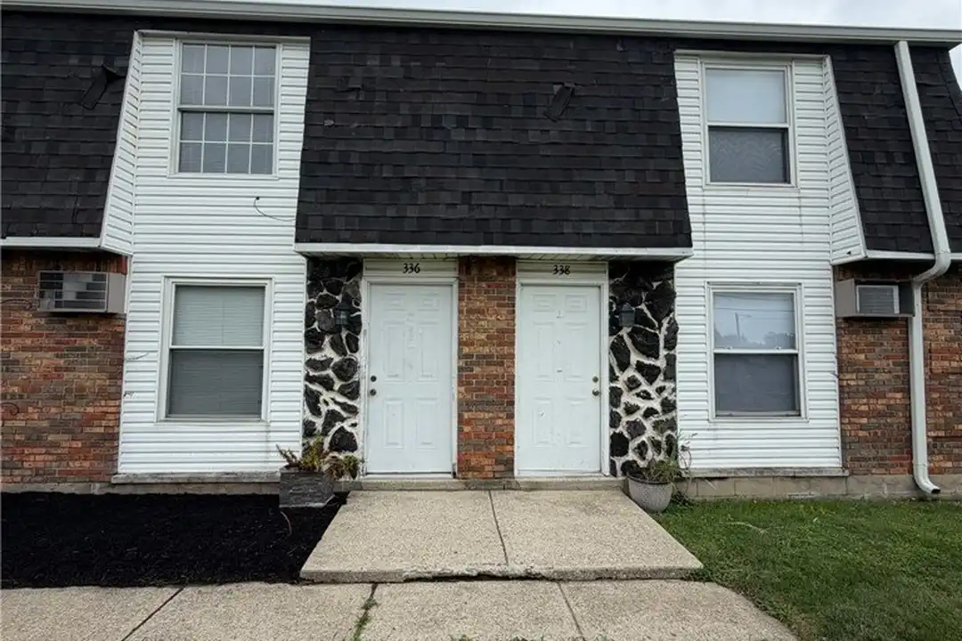 338 Grove St – photo 1