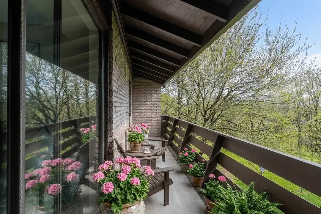 Mount Vernon Apartments – photo 1 of 20