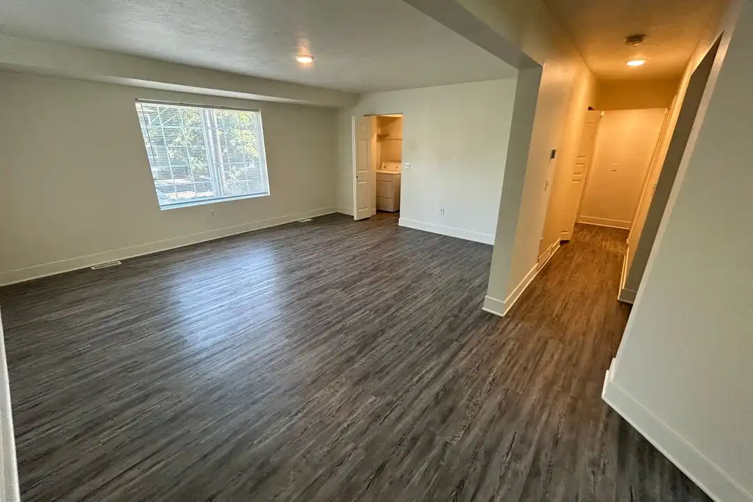 803 E Mission Ave unit Unit 803 1/2 – photo 1