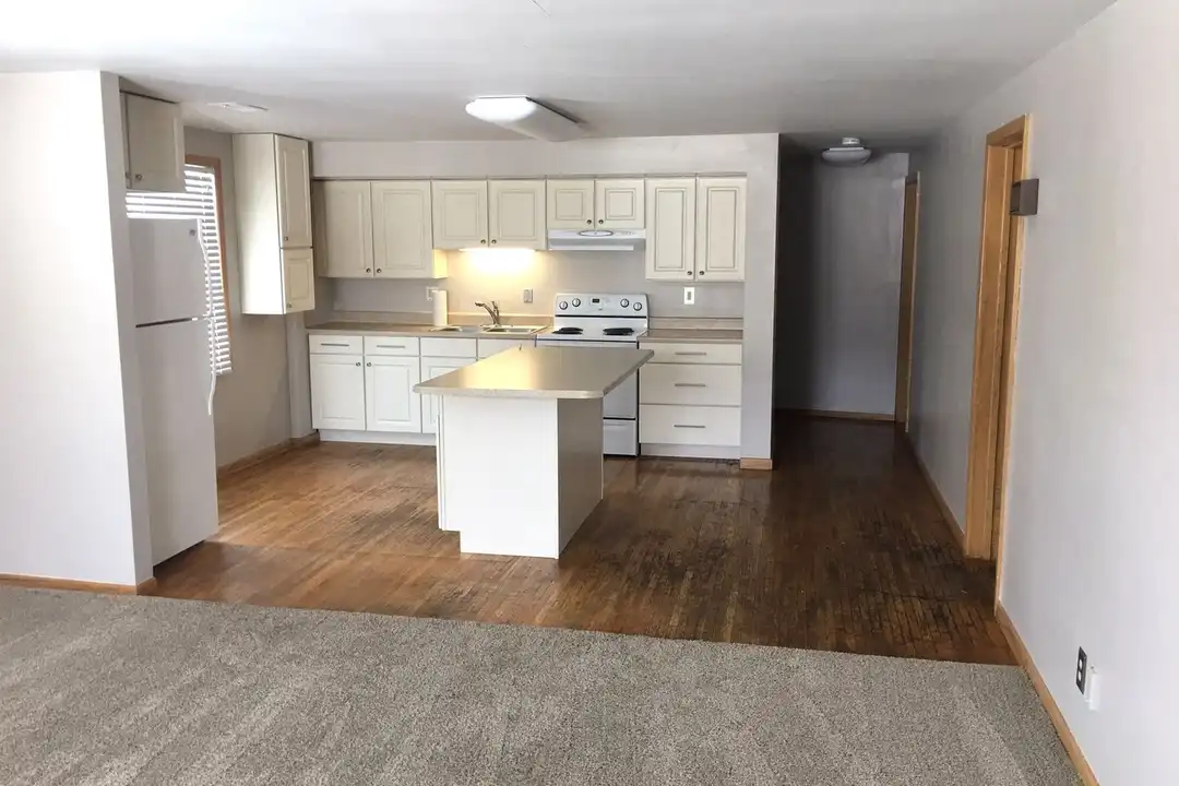 112 6th Ave NW unit 112 - View 6