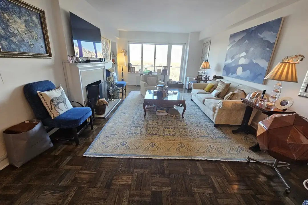 40 Central Park S #15A – pohled 6
