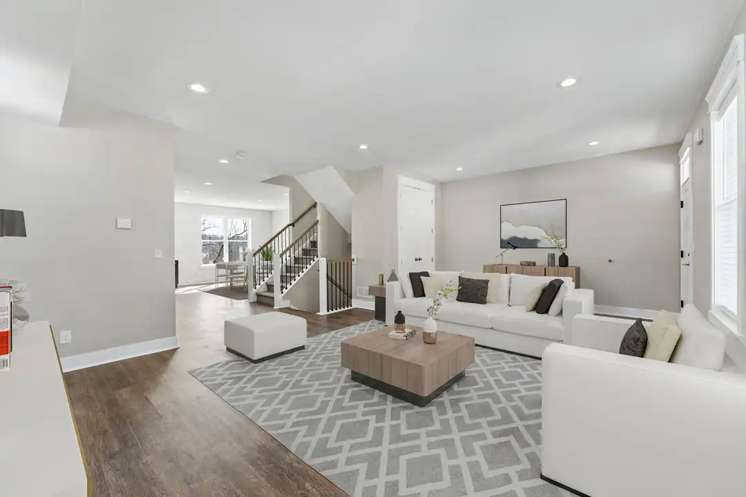 1835 Chessland St - More