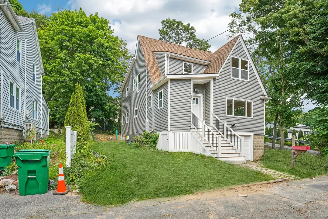 559 Winthrop St – photo 1