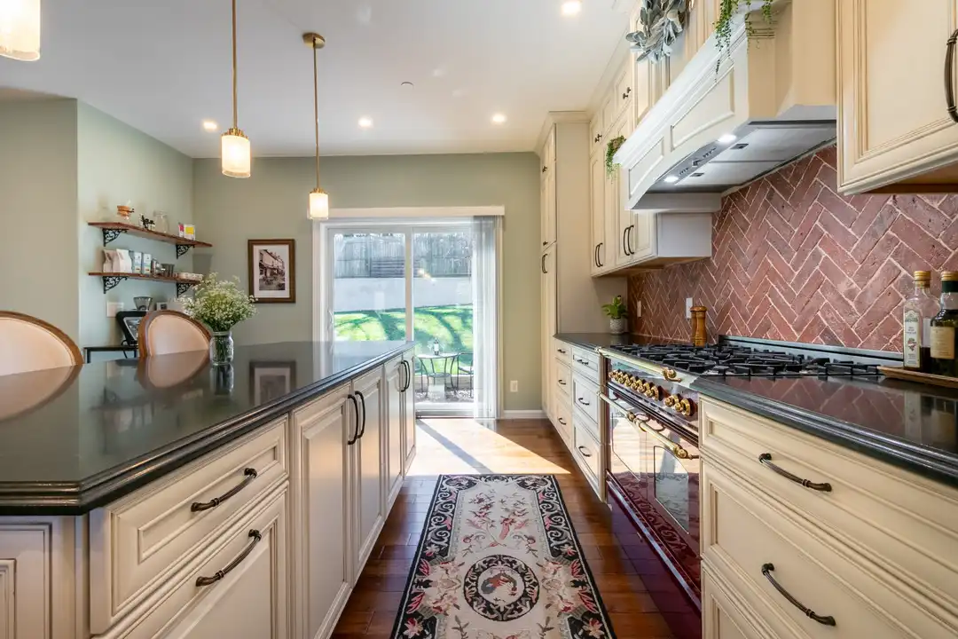 381 Kyle Rd - View 6