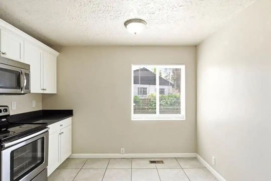 House in Salt Lake City, Glendale, Salt Lake - View 5