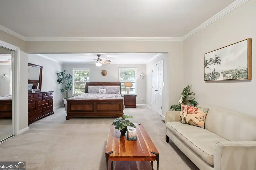 102 Hickory Dr - View 5