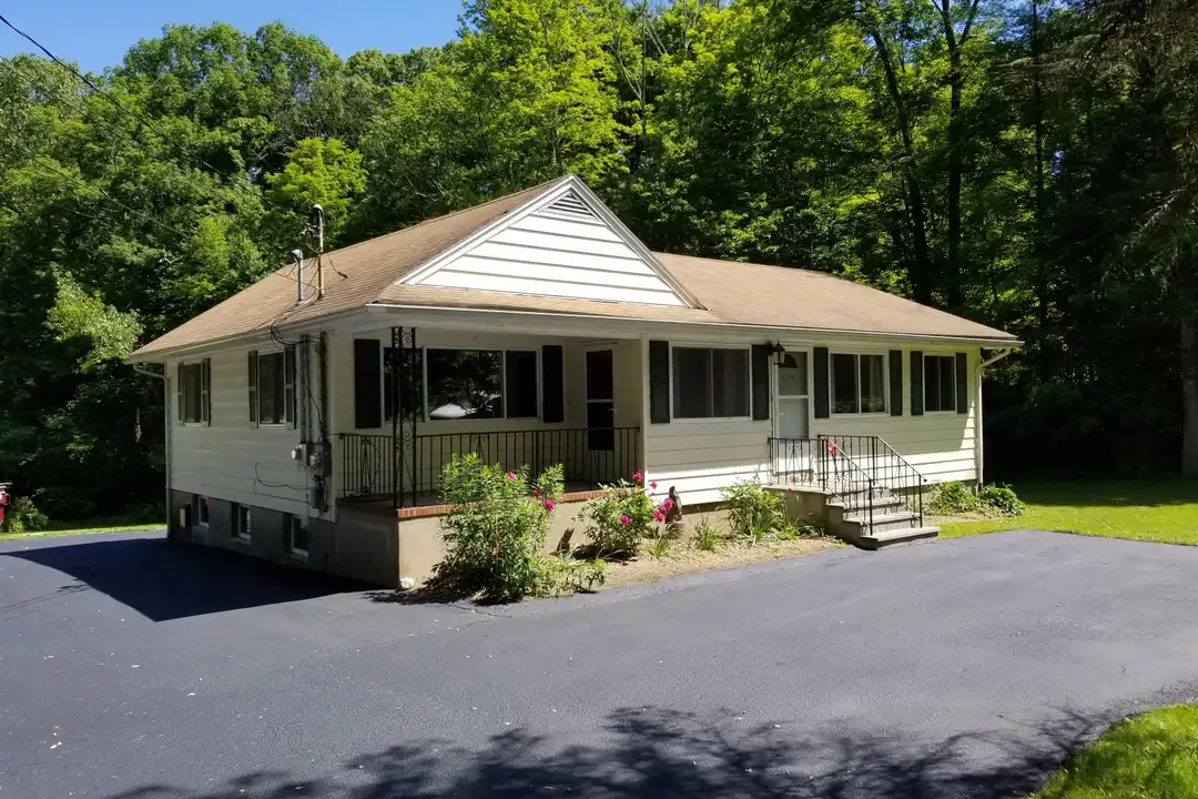 275 Foordmore Rd unit 1A – photo 1 of 31