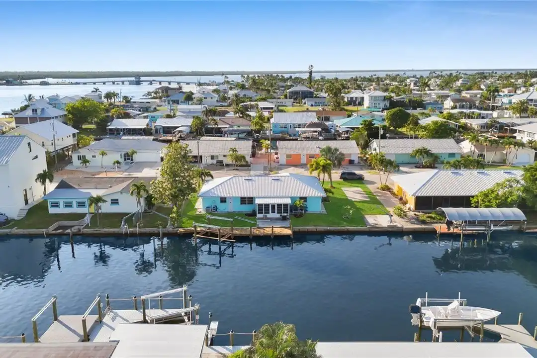 2758 Bruce St - View 5
