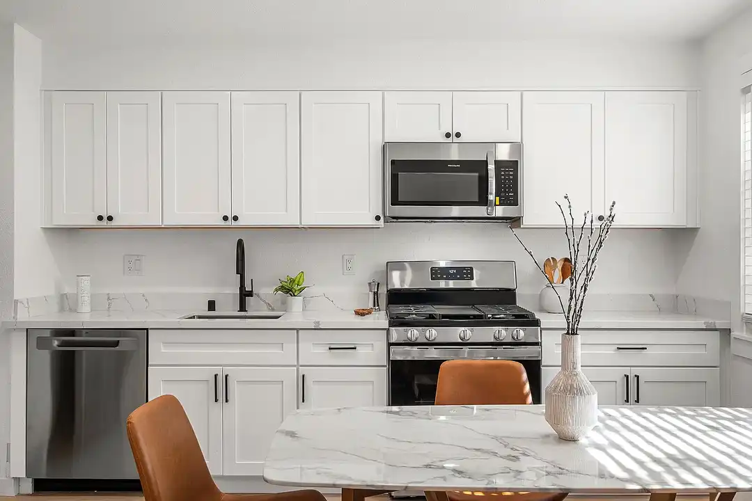 2430 Prospect – photo 1