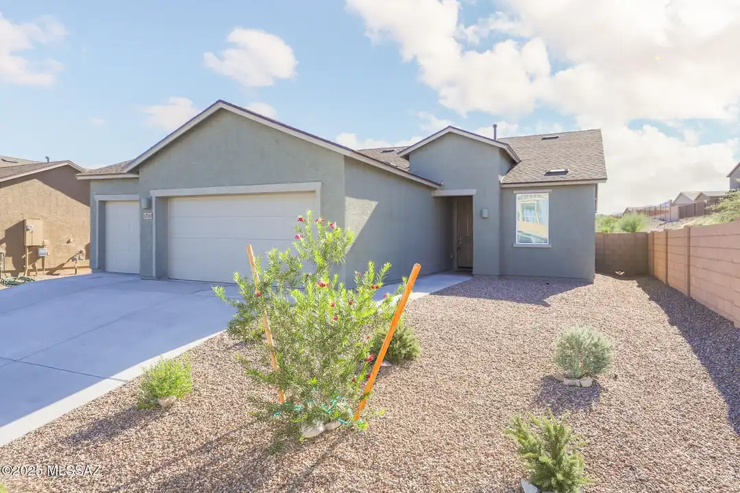 17581 S Desert Barberry Dr – photo 1 of 18