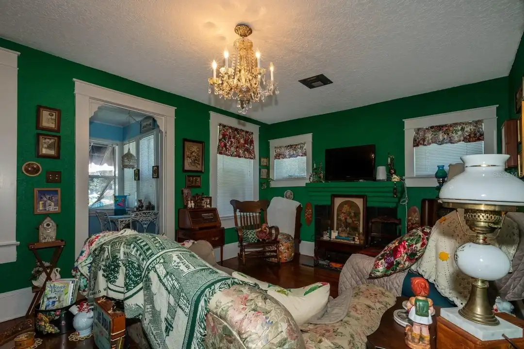 401 E 9th Ave - View 6