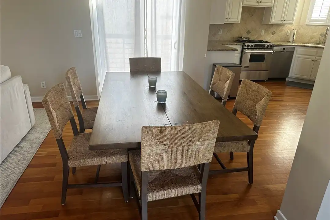 425 11th St - View 5