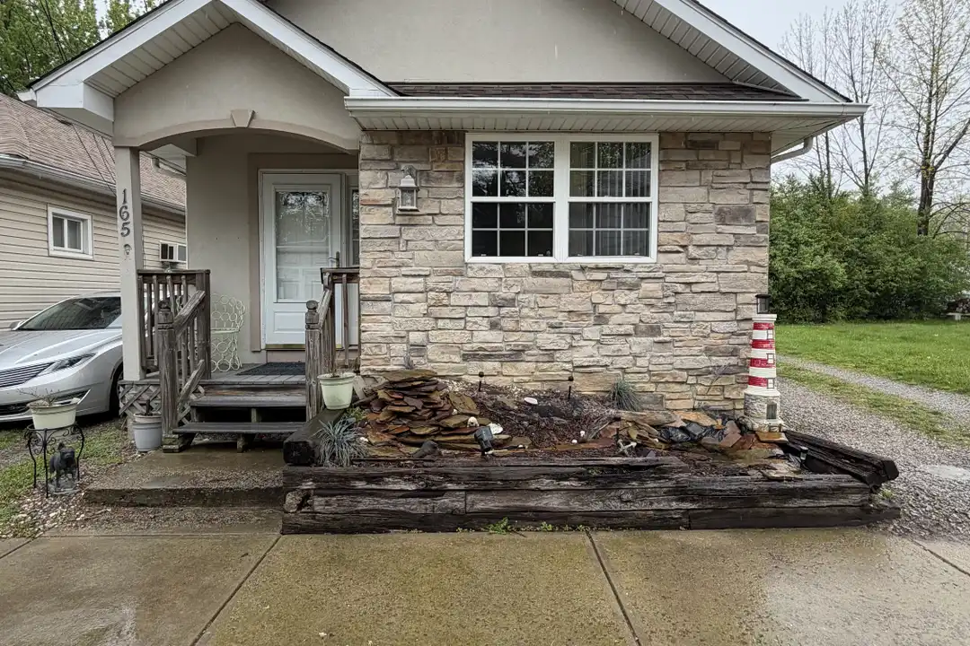 165 E 316th St – photo 1