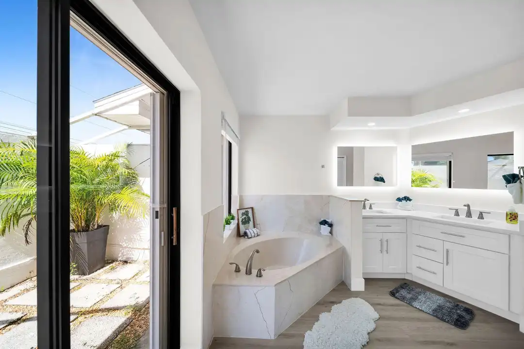 2723 SW 5th Ave - View 6