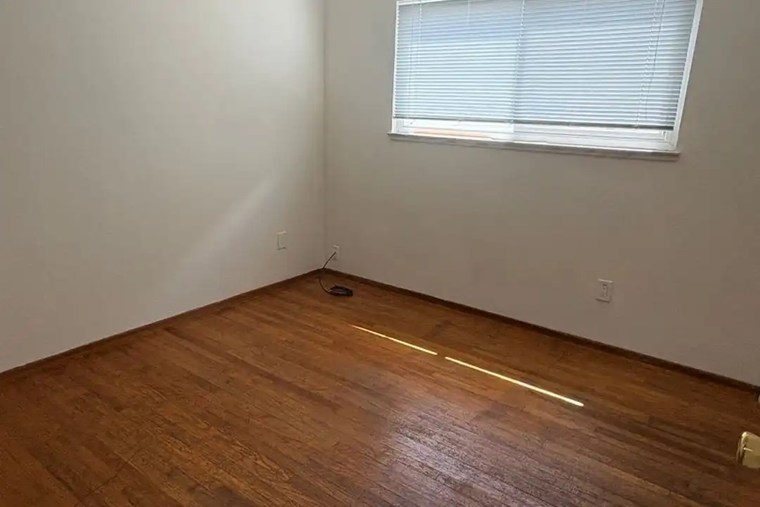 House in Sacramento, College/Glen - View 5