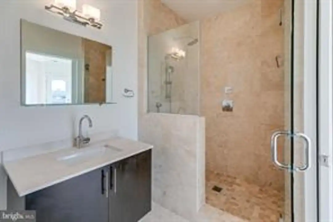 1106 Hope St - View 2