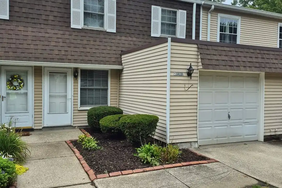 13856 Oakbrook Dr – photo 1