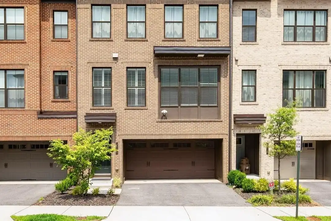 6230 Almerico Pl – photo 1
