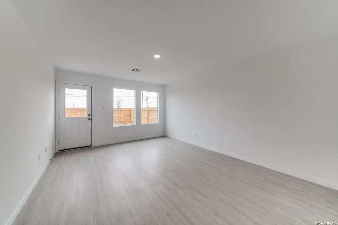11621 DOG ROSE - View 4