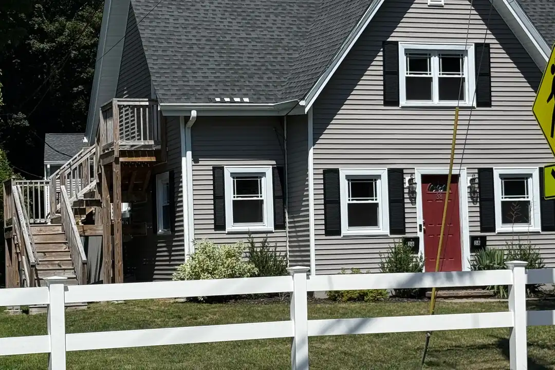 38 Elm St unit 2 – photo 1 of 15