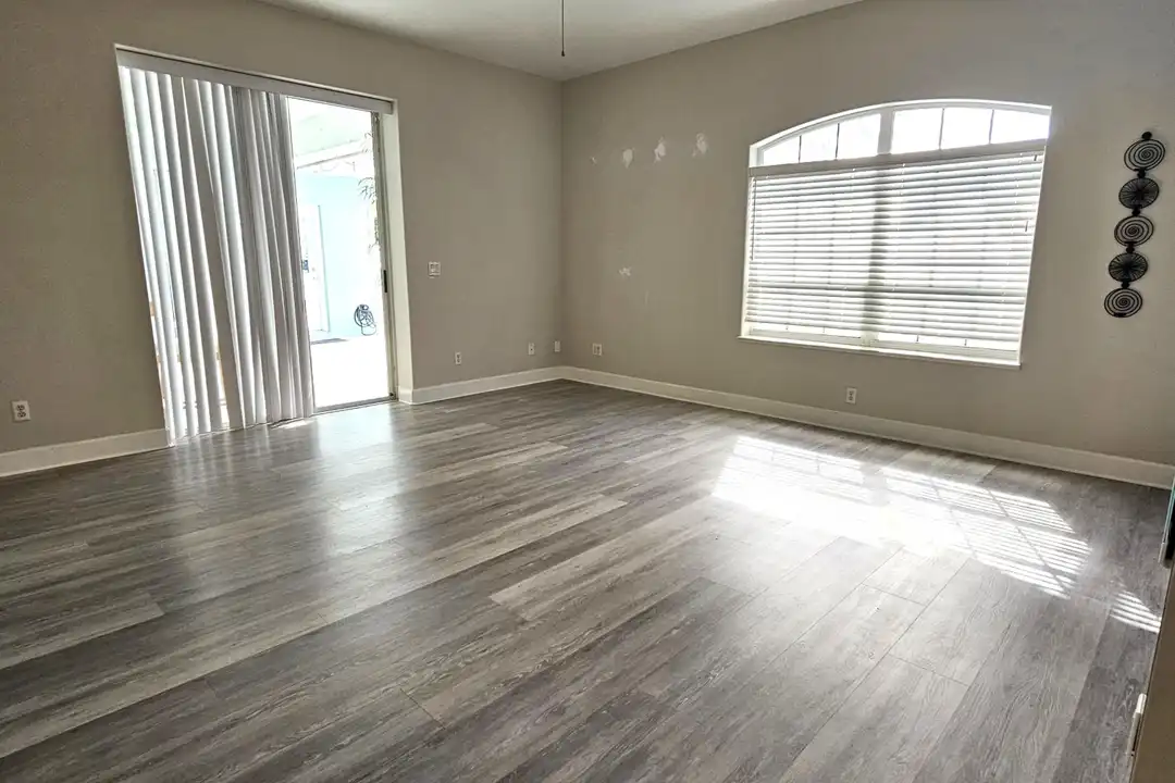 2720 SE Kern Rd - View 5