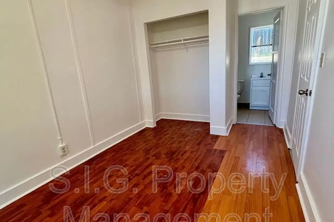 10156 Helendale Ave - View 6