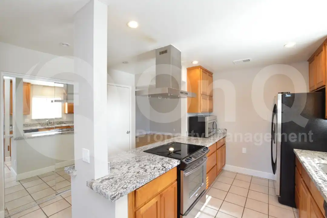 850 S River Dr unit 1044 - View 4