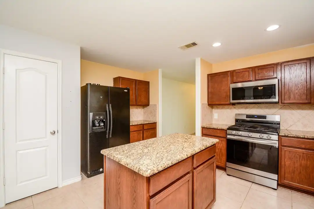 15407 Key Crest Ln - View 6