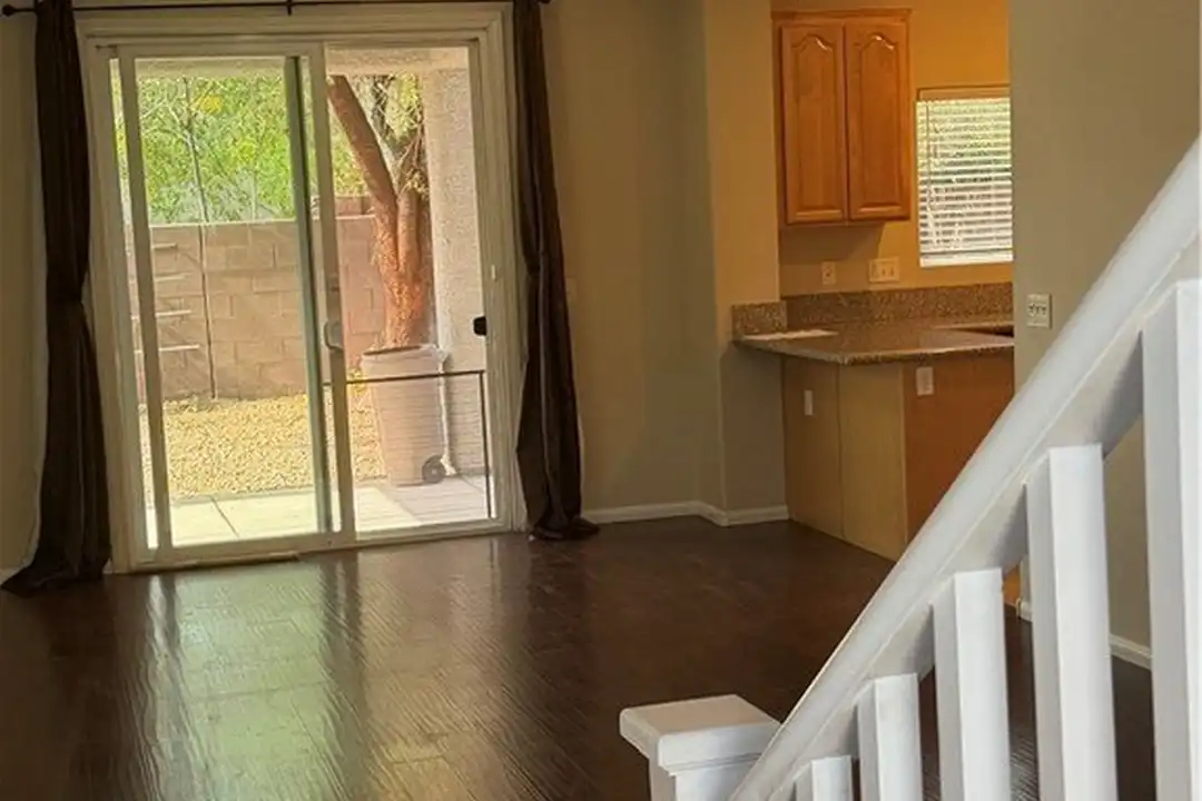 10580 Calico Pines Ave - View 2