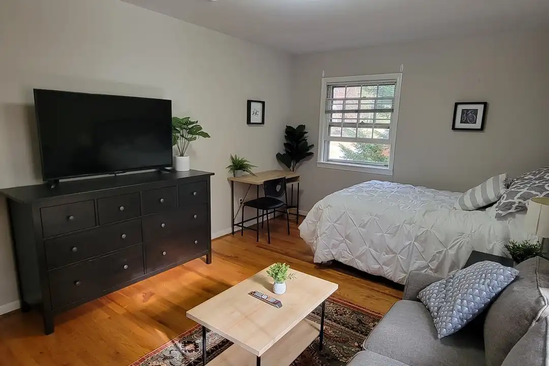 6205 Quebec Pl unit 3 – photo 1 of 8