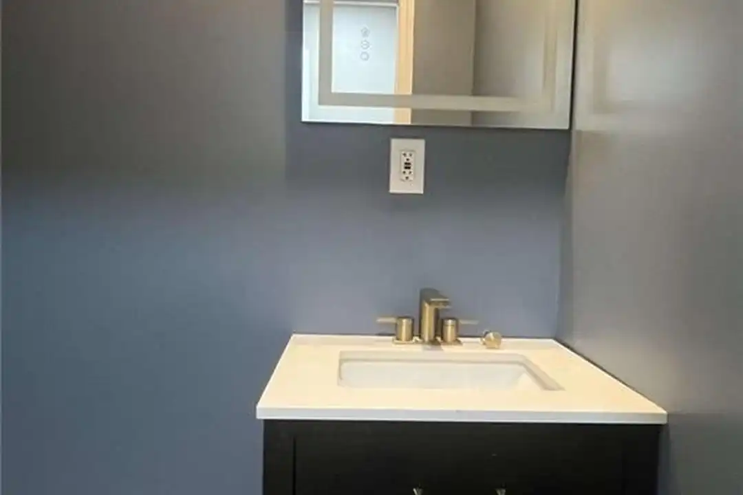 Apartment in Atlanta - View 5