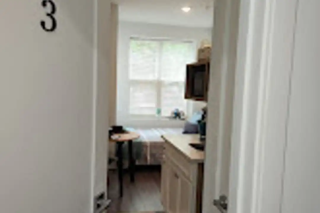 Apartment in Washington - View 3