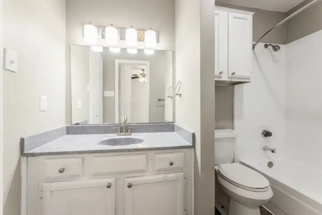 3932 Wymess Dr - More