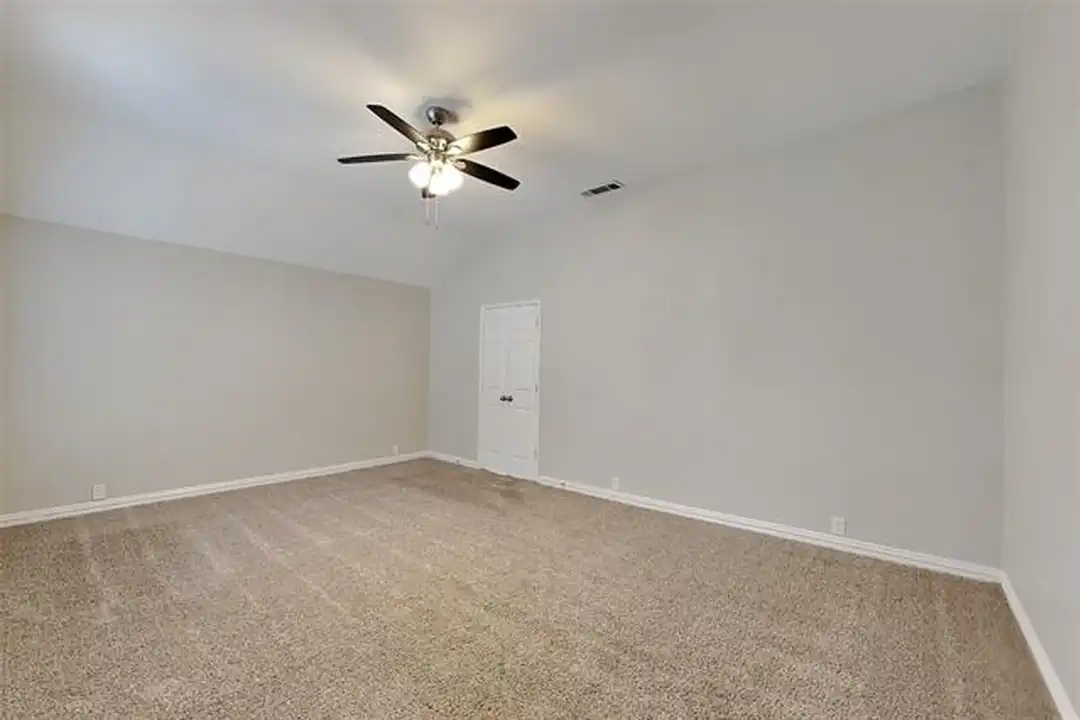 7009 Inglenook Dr - More
