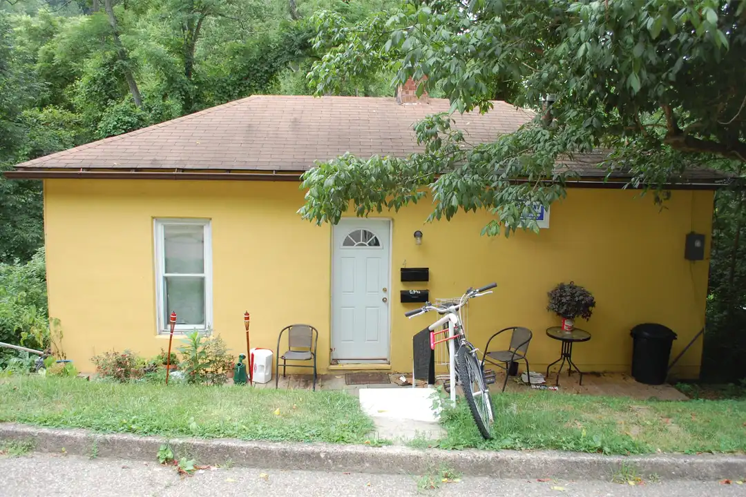 4 Spring St unit B – photo 1