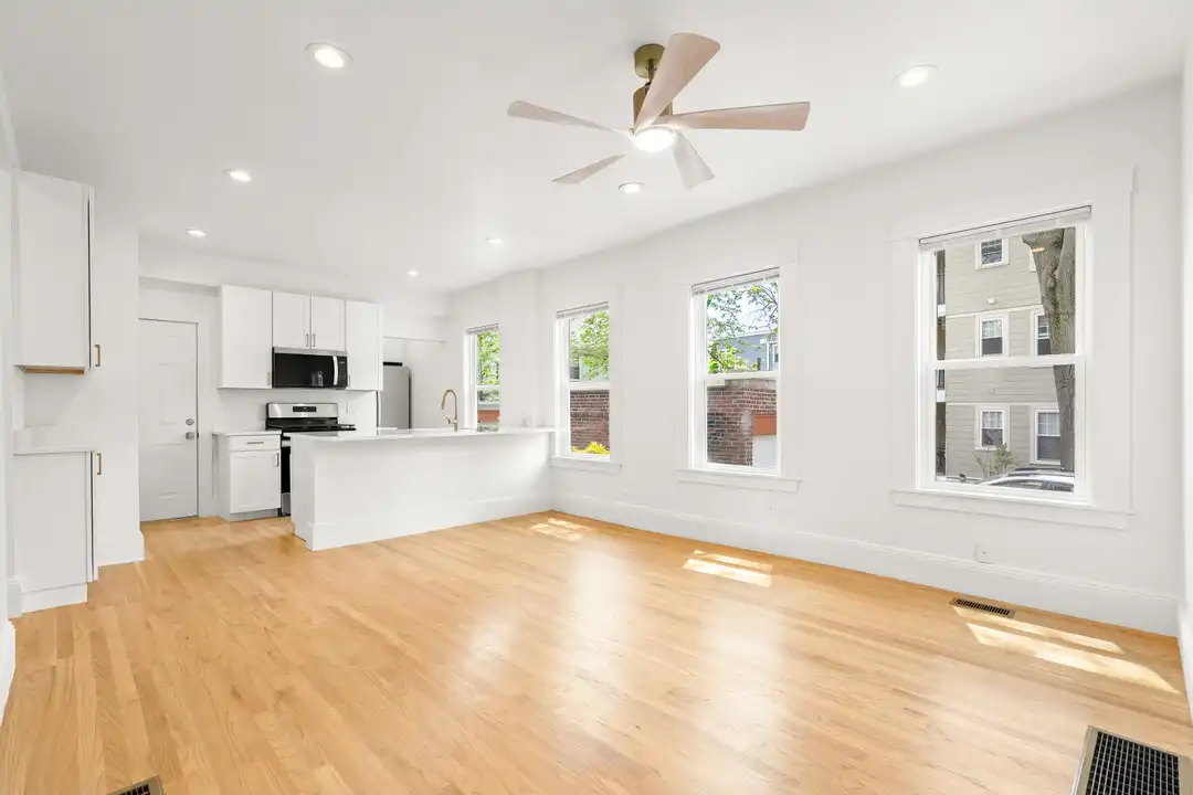 24 Brookside Ave unit 1 – pohled 5