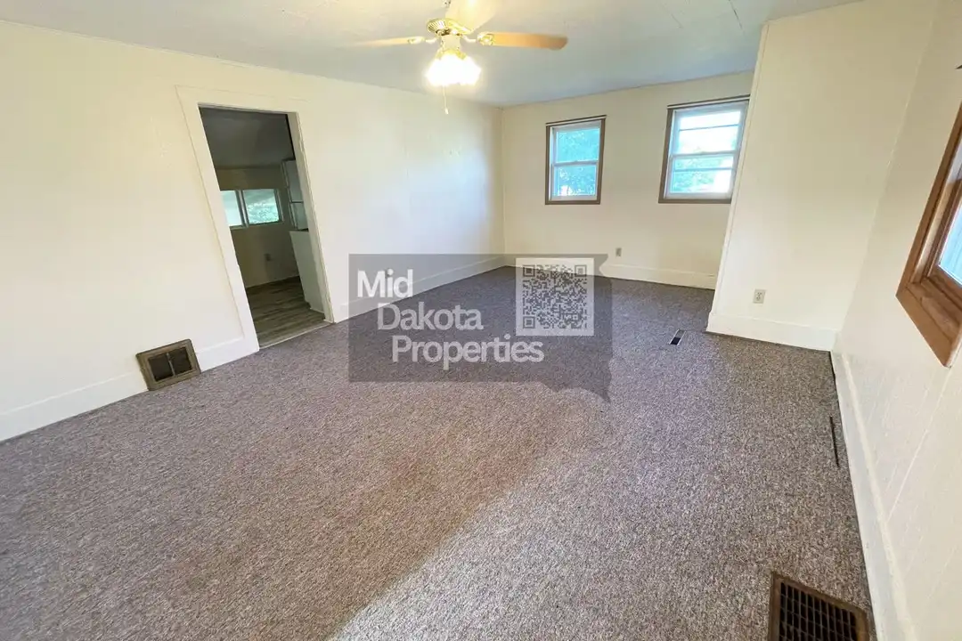 716 W Ash Ave - View 4