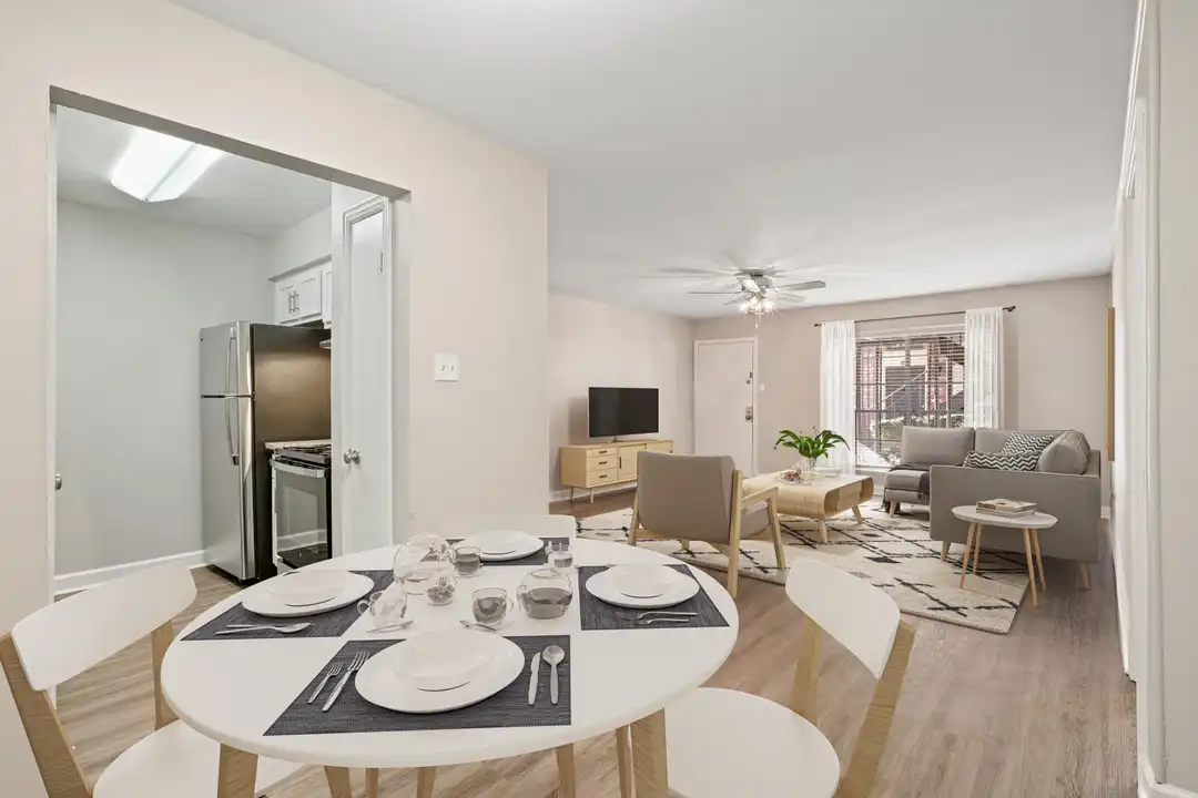 Apartment in Houston - View 2
